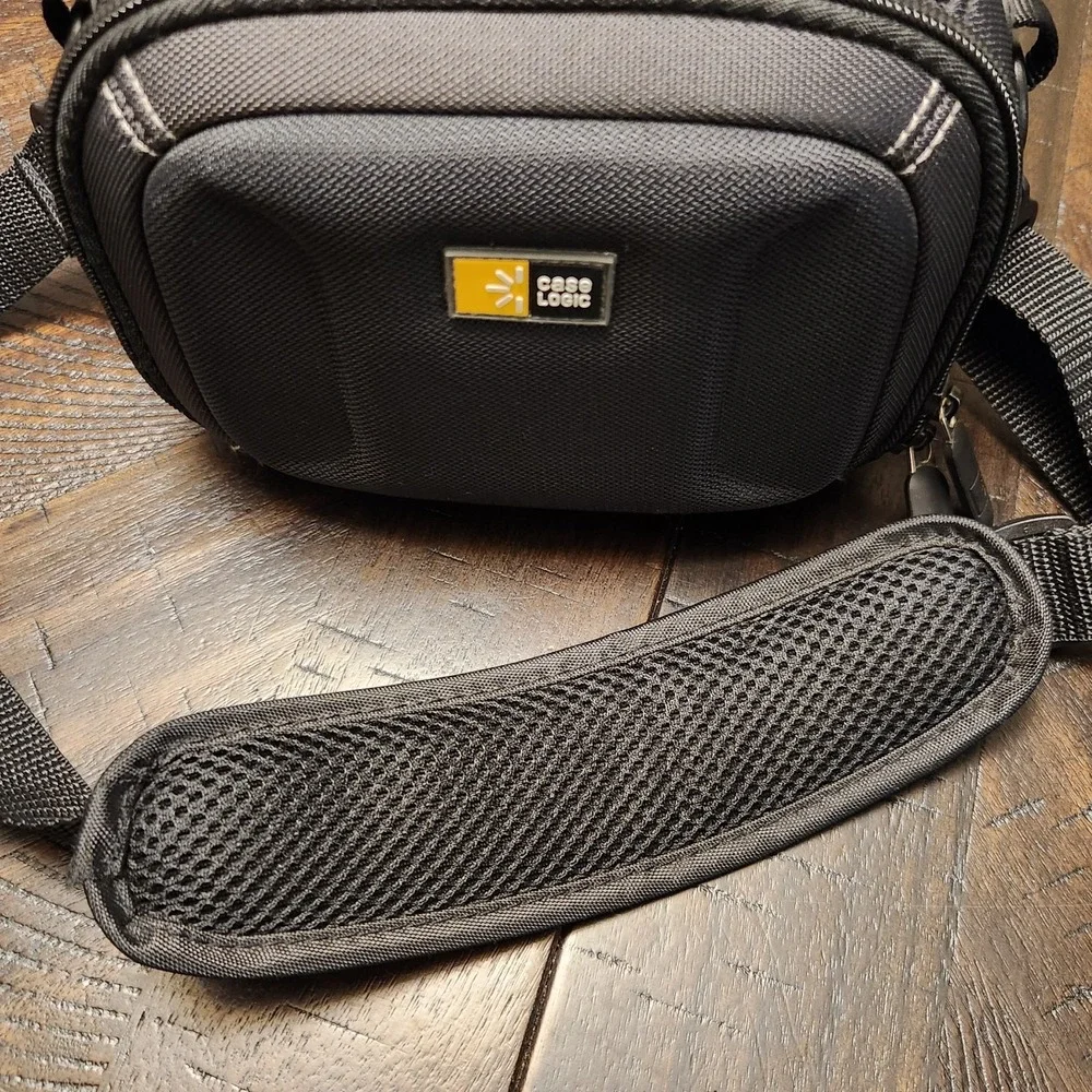 Case Logic QPB-51 Camcorder Bridge Compact System Digital Camera Case Black